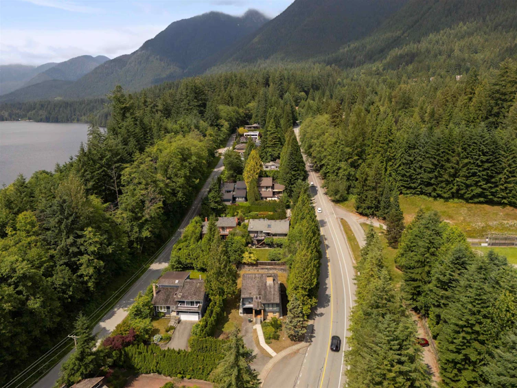 5283 Nancy Greene Way, North Vancouver, BC, V7R 4N2 - 26