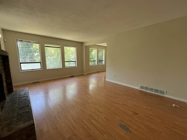 32827 14th Avenue, Mission, BC, V2V 6C1 - 4