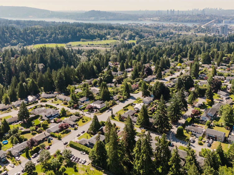 2302 Viewlynn Drive, North Vancouver, BC, V7J 2X1 - 8