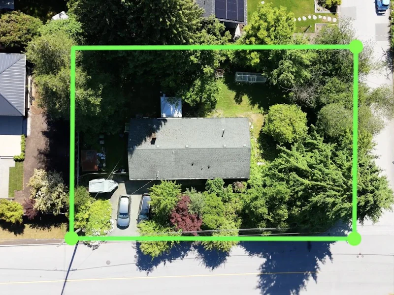2302 Viewlynn Drive, North Vancouver BC V7J 2X1