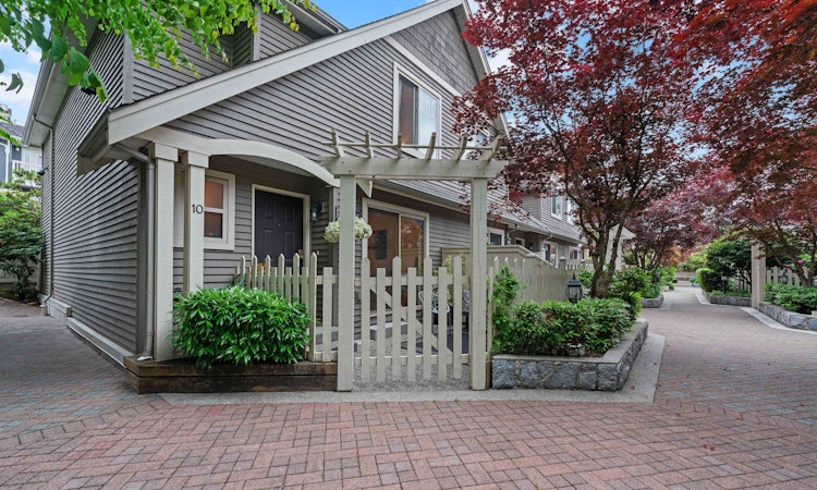 10-222 E 5th Street