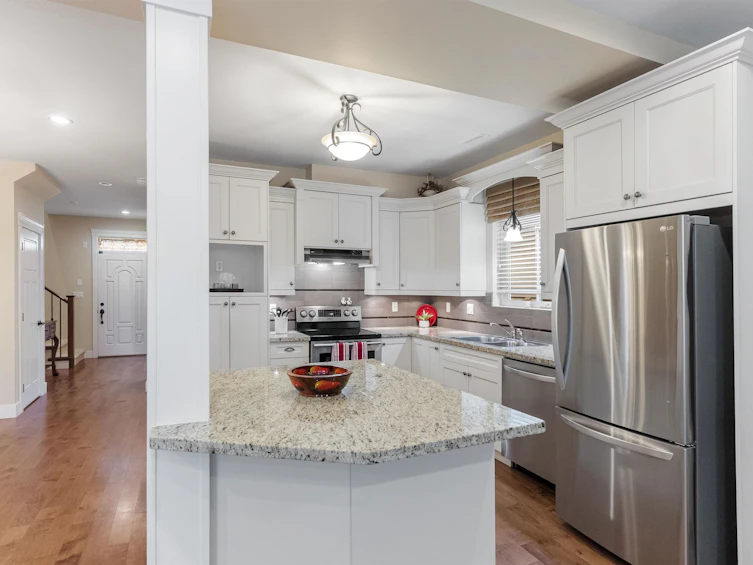 7330 194 Street, Surrey, BC, V4N 6K1 - 7