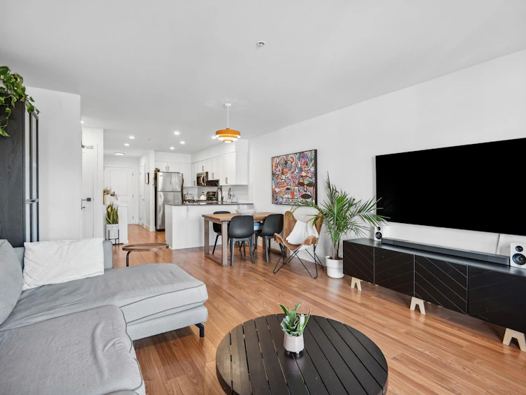 312-3423 E Hastings Street, Vancouver, BC, V5K 2A5 - 8