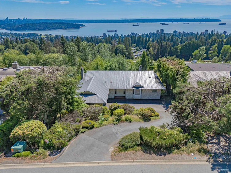 1368 Tyrol Road, West Vancouver, BC, V7S 2L6 - 29