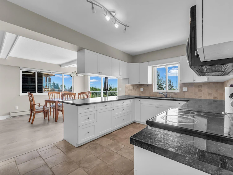 1368 Tyrol Road, West Vancouver, BC, V7S 2L6 - 12