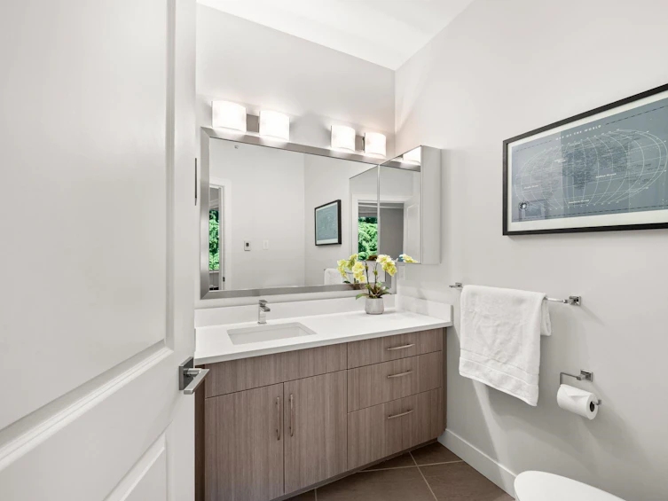 24-757 Orwell Street, North Vancouver, BC, V7J 3K6 - 27