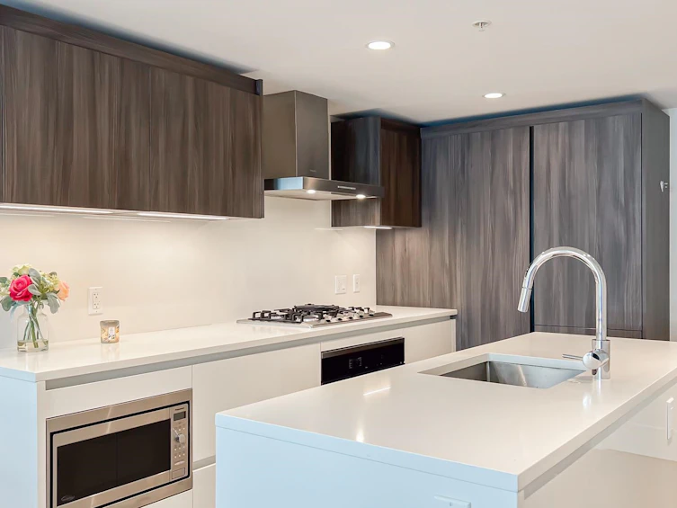605-6320 No. 3 Road, Richmond, BC, V6Y 0L5