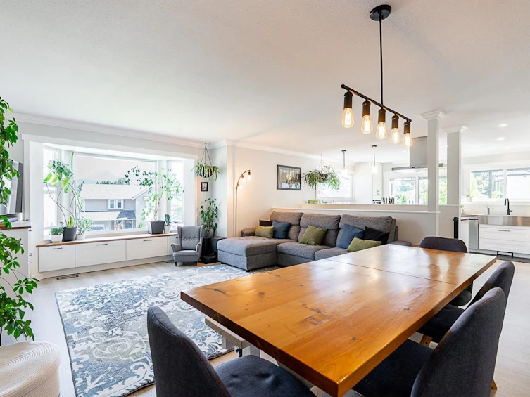 22534 Kendrick Loop, Maple Ridge, BC, V2X 9W4 - 2
