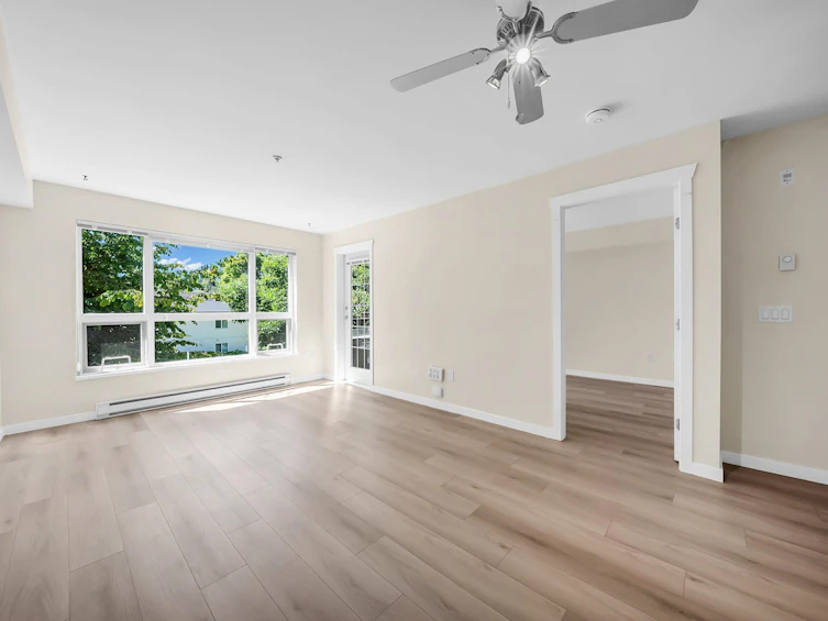 203-3575 Euclid Avenue, Vancouver, BC, V5R 6H5 - 3