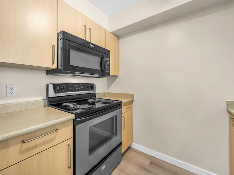 203-3575 Euclid Avenue, Vancouver, BC, V5R 6H5 - 11