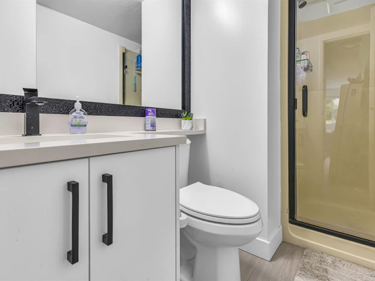 102-33850 Fern Street, Abbotsford, BC, V2S 6C3 - 17