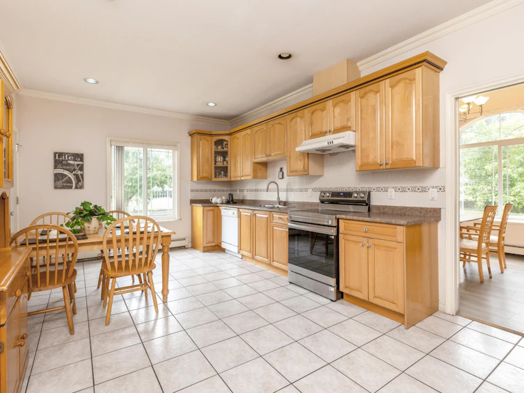 12291 100 Avenue, Surrey, BC, V3V 2W9 - 8