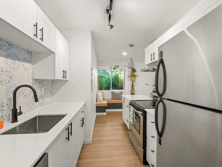 102-240 Mahon Avenue, North Vancouver, BC, V7M 3H4 - 9