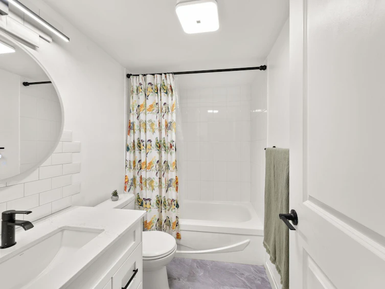 102-240 Mahon Avenue, North Vancouver, BC, V7M 3H4 - 19