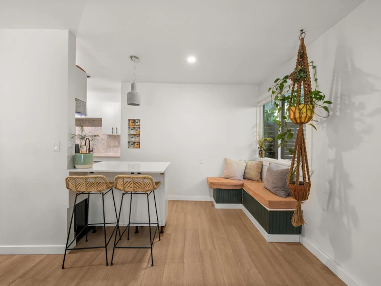 102-240 Mahon Avenue, North Vancouver, BC, V7M 3H4 - 14