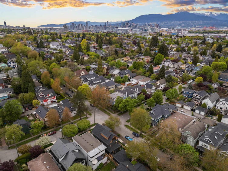 1006 E 15th Avenue, Vancouver, BC, V5T 4B1 - 37