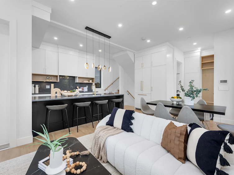 1006 E 15th Avenue, Vancouver, BC, V5T 4B1 - 11