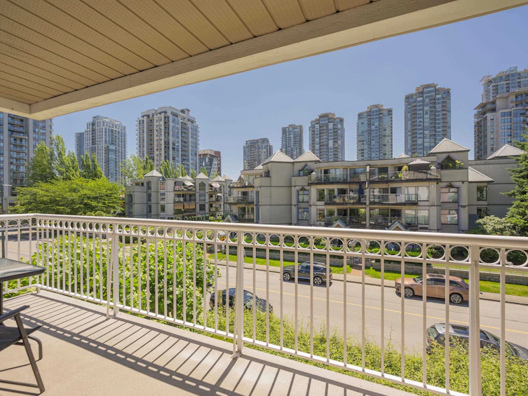 301-2963 Burlington Drive, Coquitlam, BC, V3B 6X1 - 16