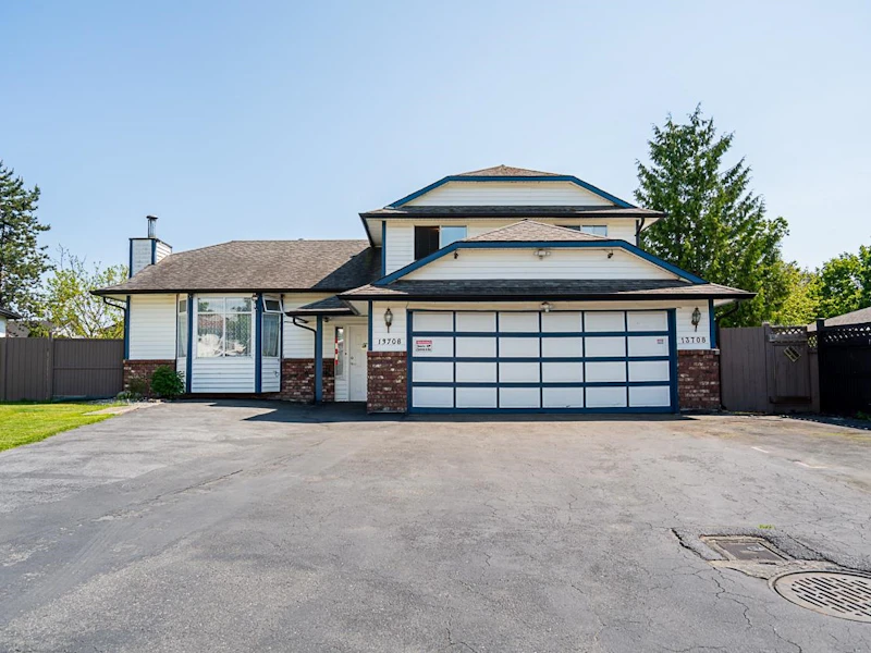 13708 90a Avenue, Surrey BC V3V 7P2