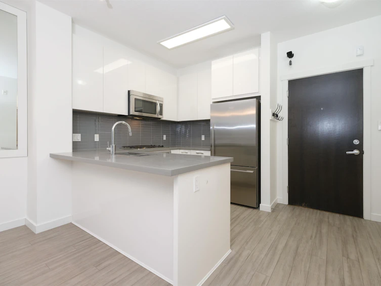 106-717 Chesterfield Avenue, North Vancouver, BC, V7M 3L8 - 8