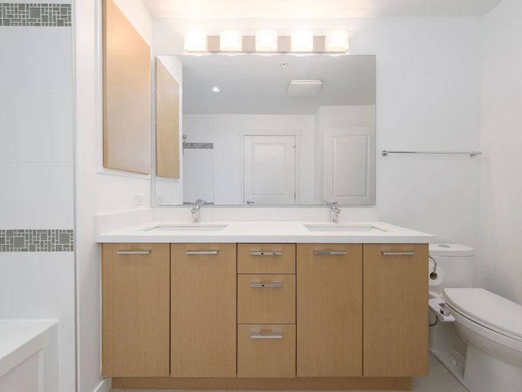 106-717 Chesterfield Avenue, North Vancouver, BC, V7M 3L8 - 12