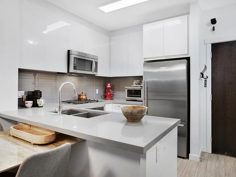 106-717 Chesterfield Avenue, North Vancouver, BC, V7M 3L8 - 7