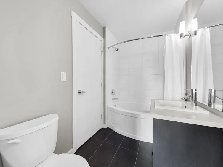 406-2238 Whatcom Road, Abbotsford, BC, V3G 0E6 - 35