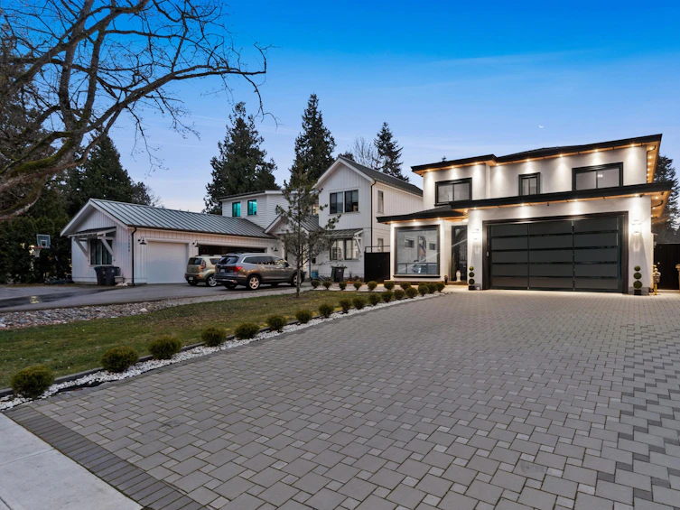 12686 25 Avenue, Surrey, BC, V4A 2K4 - 2