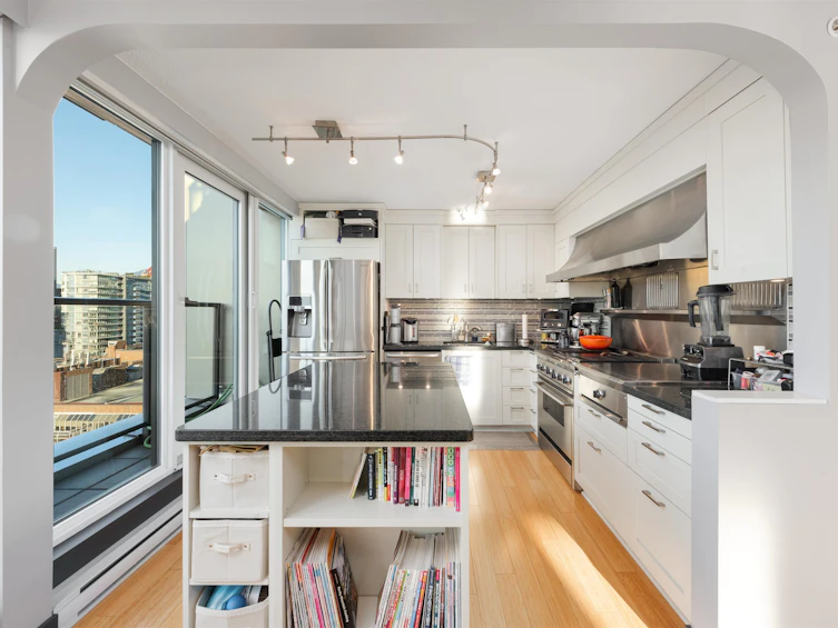 1806-888 Pacific Street, Vancouver, BC, V6Z 2S6 - 11