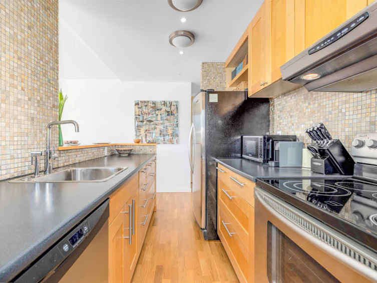 804-1740 Comox Street, Vancouver, BC, V6G 2Z1 - 7