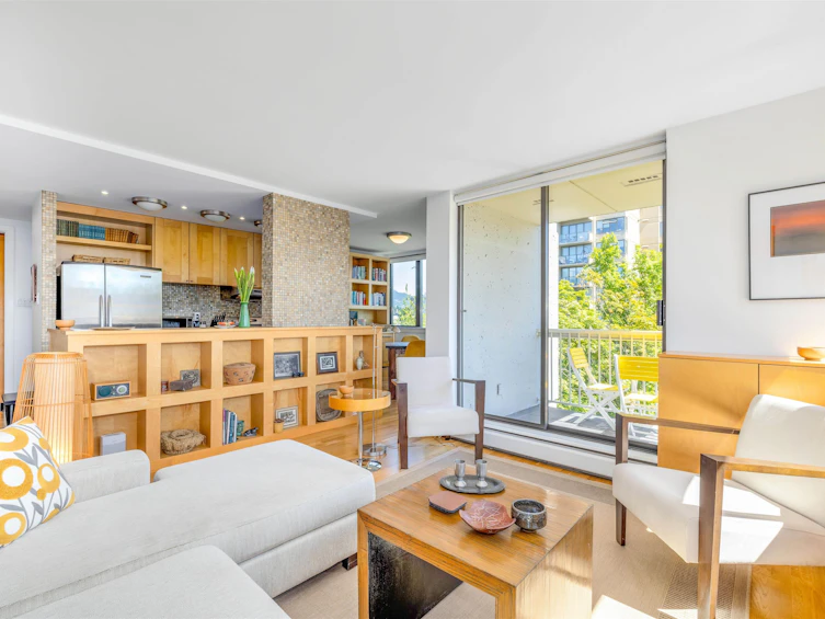 804-1740 Comox Street, Vancouver, BC, V6G 2Z1 - 2