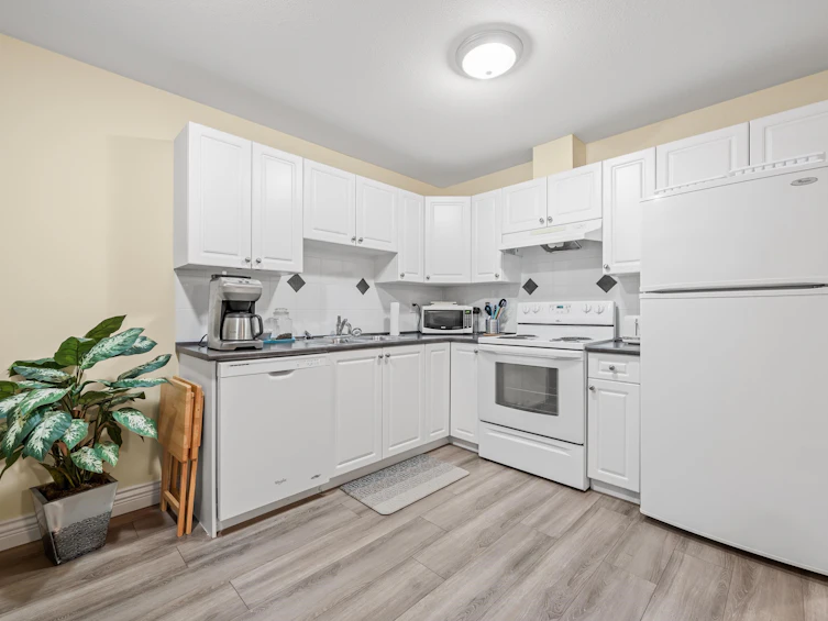 19439 66 Avenue, Surrey, BC, V4N 0C3 - 24