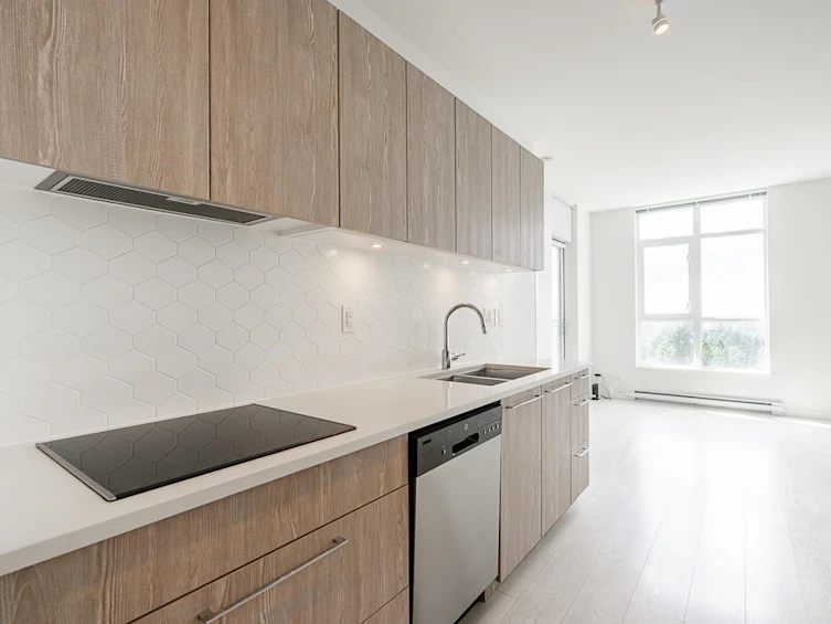 603-691 North Road, Burnaby, BC, V3J 0H9 - 11