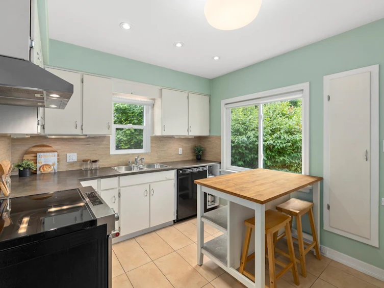 3206 W 7th Avenue, Vancouver, BC, V6K 2A2 - 9