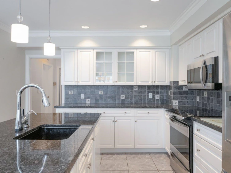 7891 Selkirk Street, Vancouver, BC, V6P 4H5 - 12