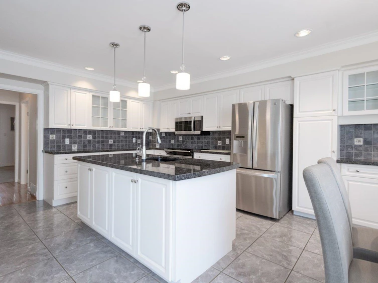 7891 Selkirk Street, Vancouver, BC, V6P 4H5 - 9
