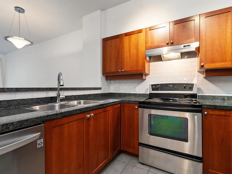 109-675 Park Crescent, New Westminster, BC, V3L 5W4 - 7