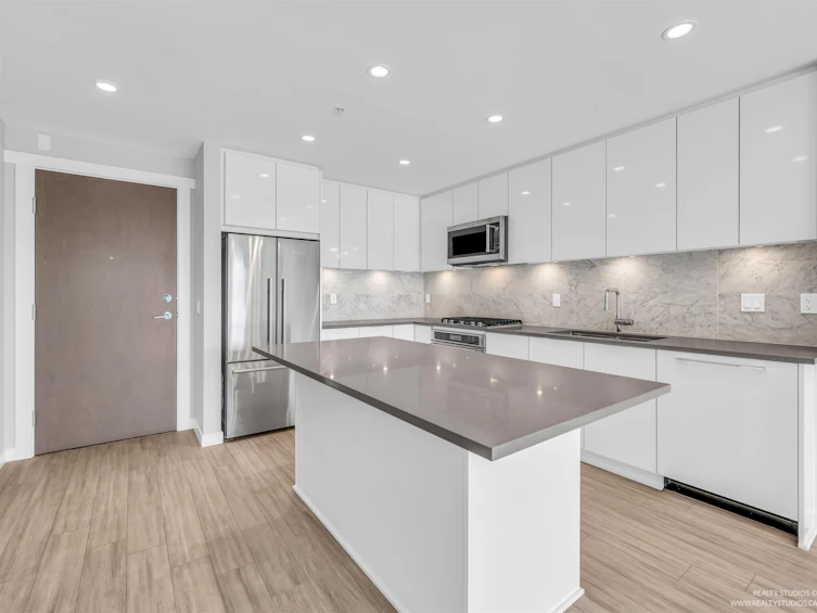 322-2651 Library Lane, North Vancouver, BC, V7J 0C1 - 9