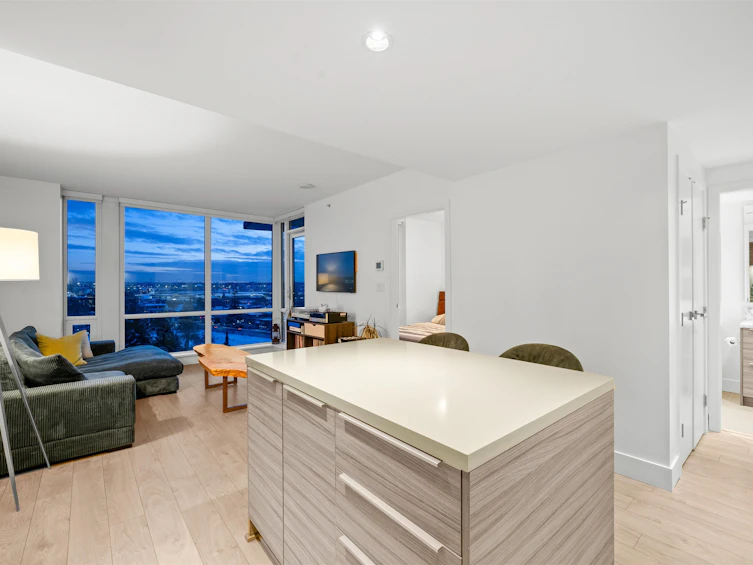 1106-1550 Fern Street, North Vancouver, BC, V7J 0A9 - 11