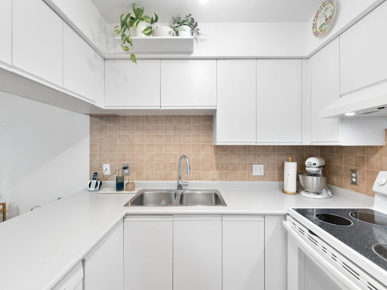 207-2133 Dundas Street, Vancouver, BC, V5L 1J7 - 12