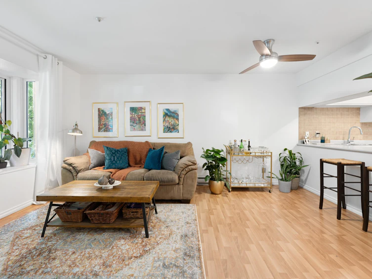 207-2133 Dundas Street, Vancouver, BC, V5L 1J7 - 3