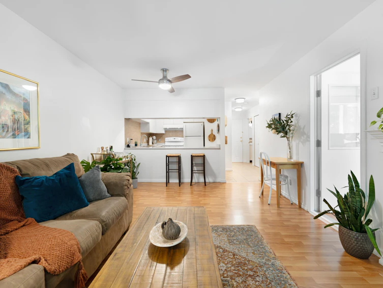 207-2133 Dundas Street, Vancouver, BC, V5L 1J7 - 6