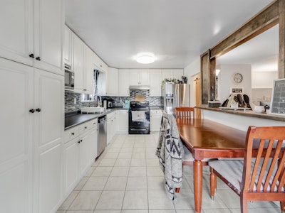 5009 208 Street - 5