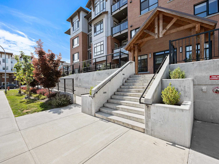 307-19945 Brydon Crescent, Langley, BC, V3A 0P4 - 3