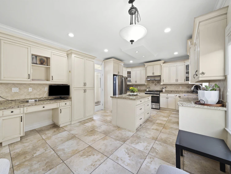 19749 68b Avenue, Langley, BC, V2Y 3H4 - 10
