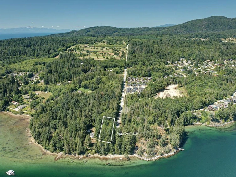 6051 Kingfisher Avenue, Sechelt, BC, V7Z 0R1 - 6