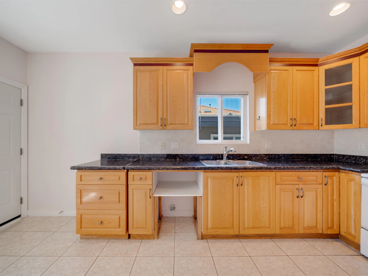 3534 E 25th Avenue, Vancouver, BC, V5R 1K2 - 10