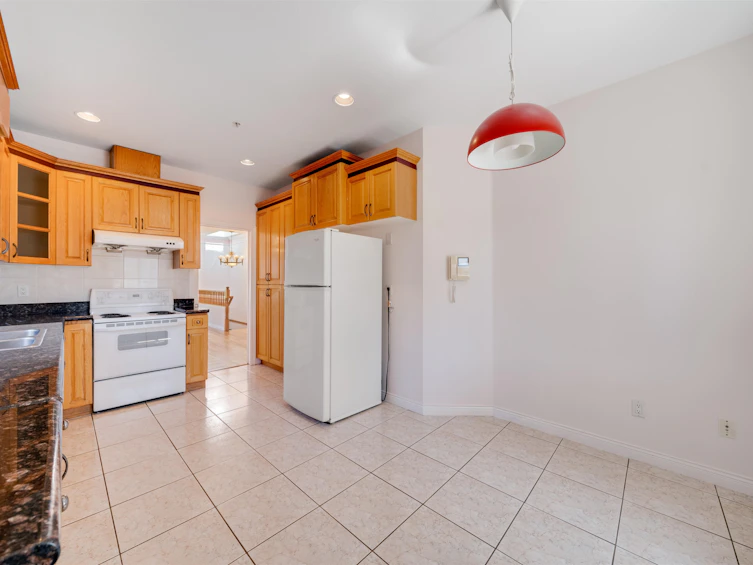 3534 E 25th Avenue, Vancouver, BC, V5R 1K2 - 11