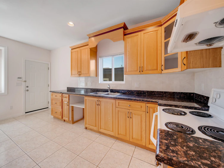 3534 E 25th Avenue, Vancouver, BC, V5R 1K2 - 9