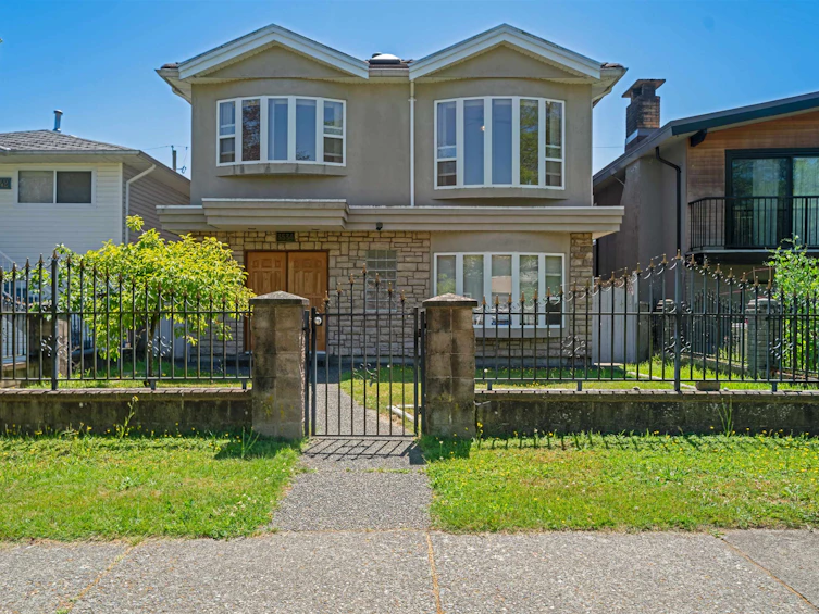 3534 E 25th Avenue, Vancouver, BC, V5R 1K2